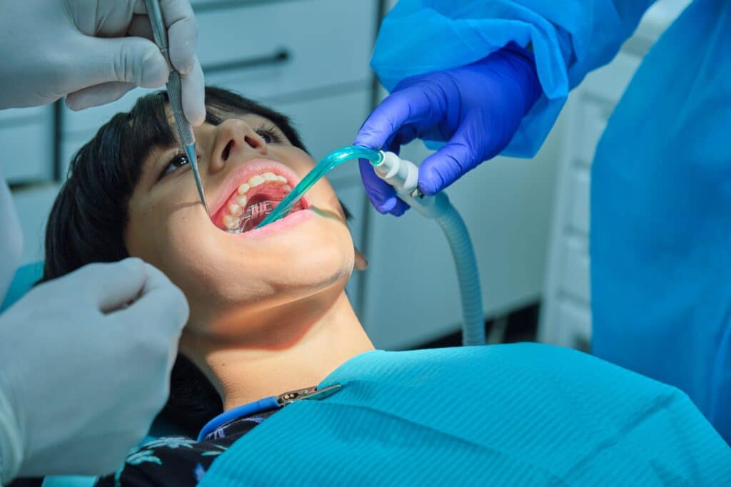 טיפול אצל רופא שיניים לילדים